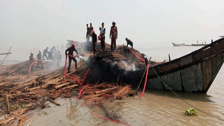 দাবিকৃত চাঁদা না দেওয়ায়