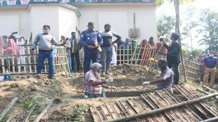 দাফনের প্রায় আড়াই মাস পর