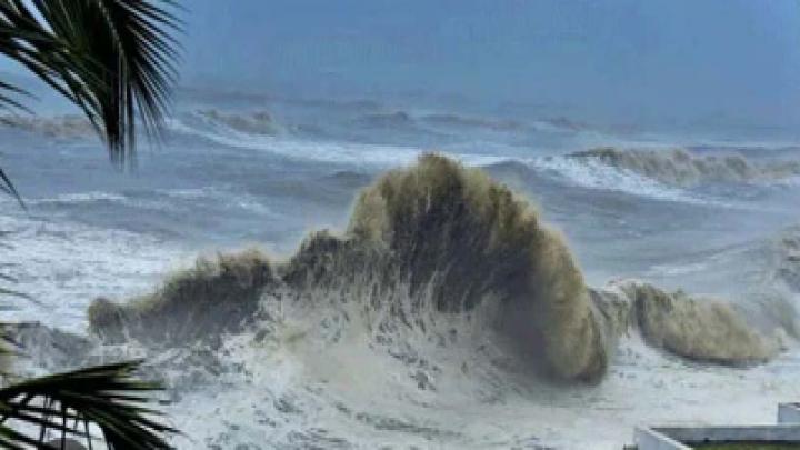 ১০ নম্বর মহাবিপদ সংকেত