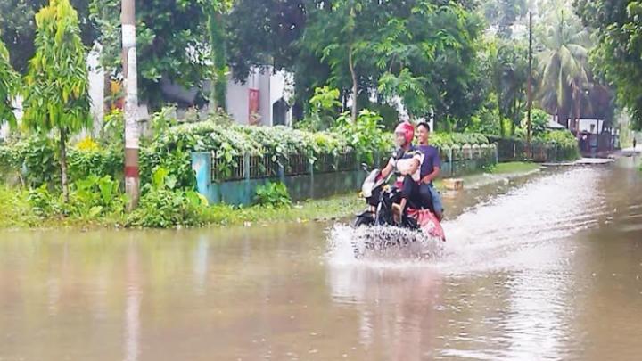 ইবিতে ড্রেনেজ ব্যবস্থা অচল